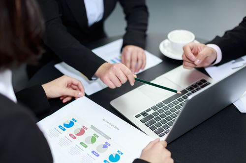 銷售技巧丨解讀客戶說'我和某某商量一下'的真實含義